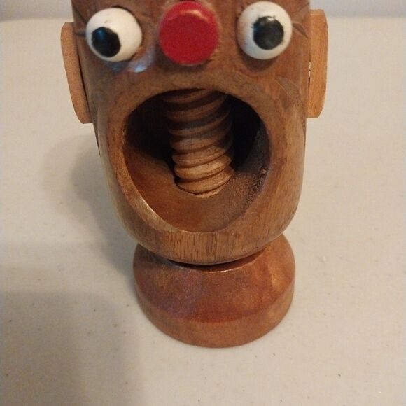 Vintage Japan Wood Hand Carved Nut Cracker Crackerjack Hand Painted Whimsical - Picture 2 of 12